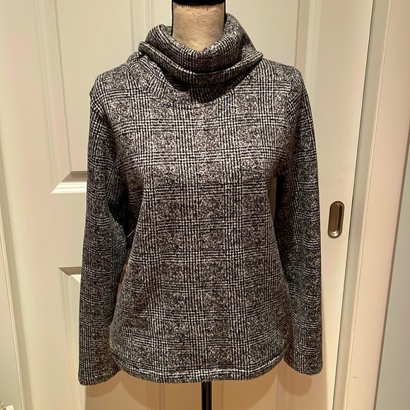 J Crew Mercantile Sweater - Picture 1 of 2